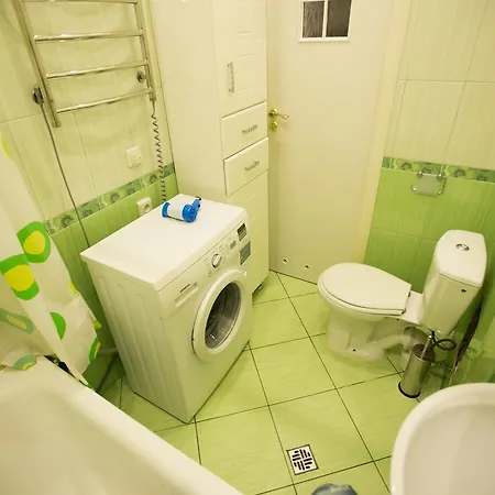 біля університету, івана франка квартири на вулиці огієнка 13 повноцінна для Apartmán *