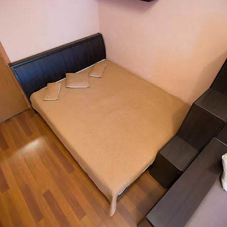 Διαμέρισμα біля університету, івана франка квартири на вулиці огієнка 13 повноцінна для *