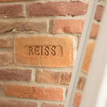 біля університету, івана франка квартири на вулиці огієнка 13 повноцінна для Apartmán *