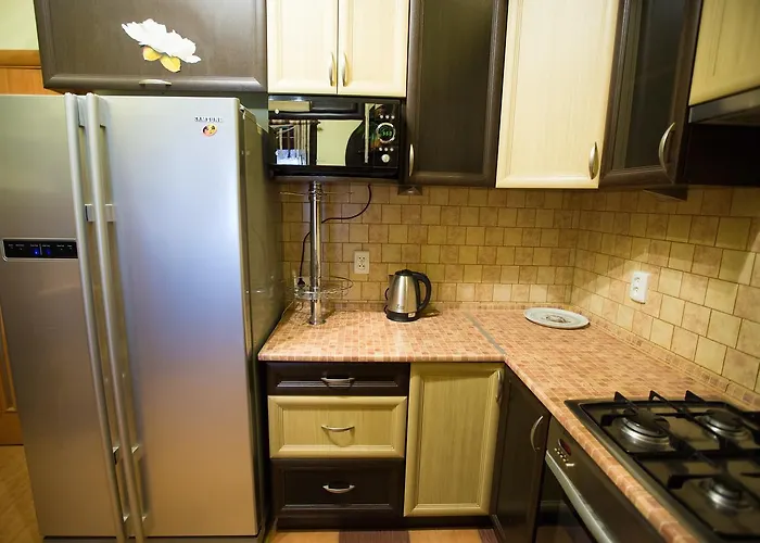 біля університету, івана франка квартири на вулиці огієнка 13 повноцінна для * リヴィウ